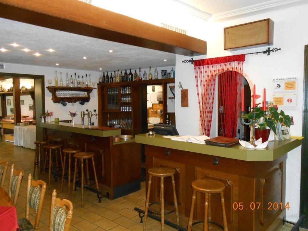 Weinhaus Hotel Zum Josefshof Graach Exterior photo