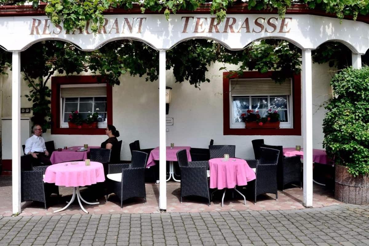 Weinhaus Hotel Zum Josefshof Graach Exterior photo