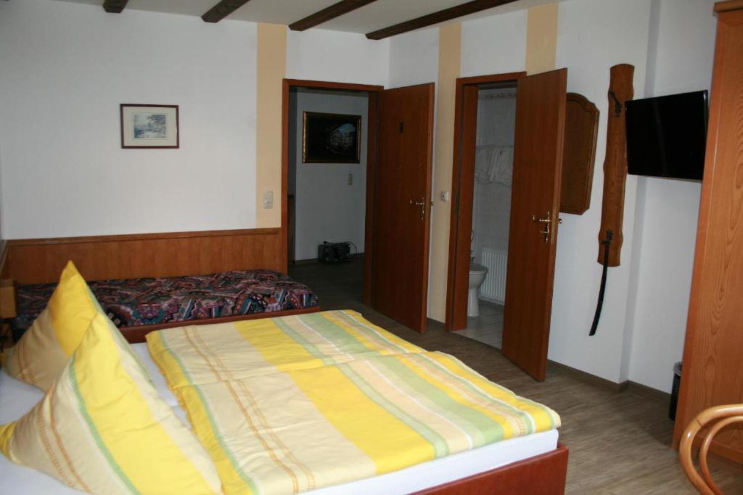 Weinhaus Hotel Zum Josefshof Graach Room photo