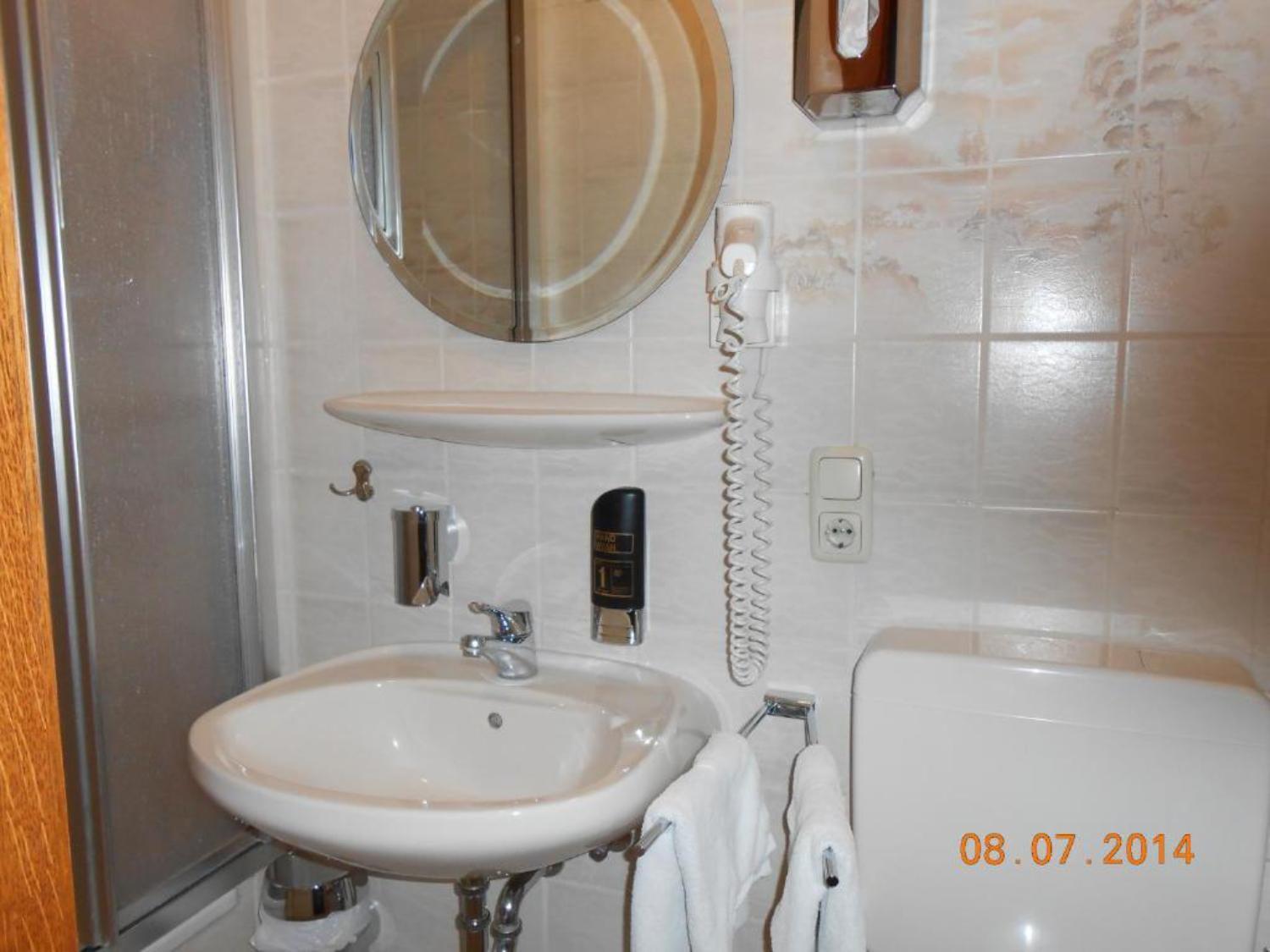 Weinhaus Hotel Zum Josefshof Graach Room photo