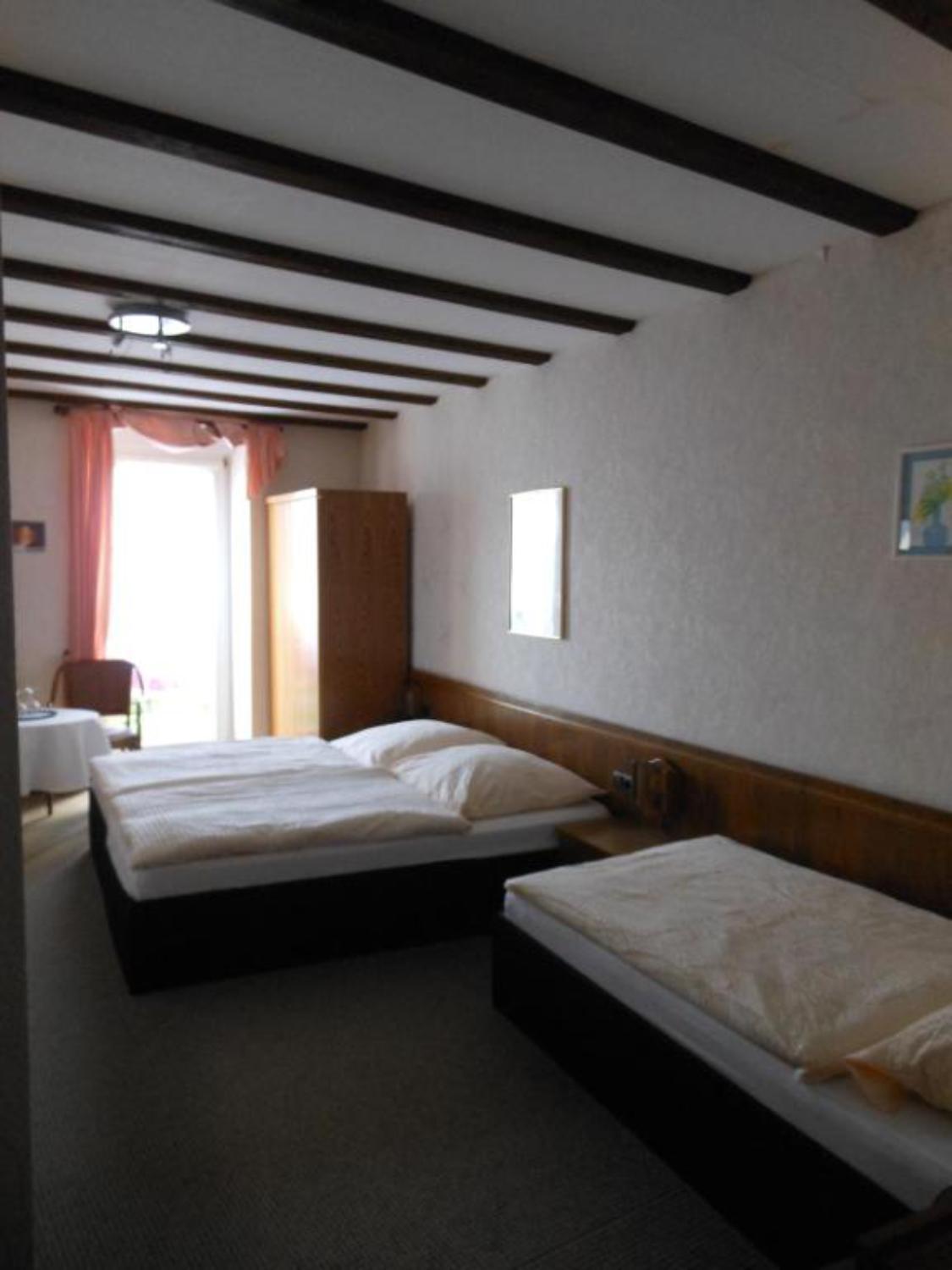 Weinhaus Hotel Zum Josefshof Graach Room photo
