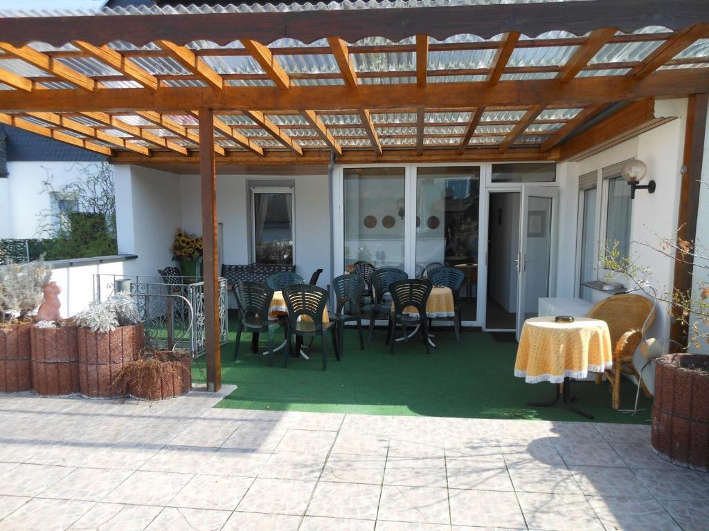 Weinhaus Hotel Zum Josefshof Graach Exterior photo
